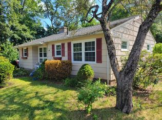 96 Roosevelt Ave, North Attleboro, MA 02760