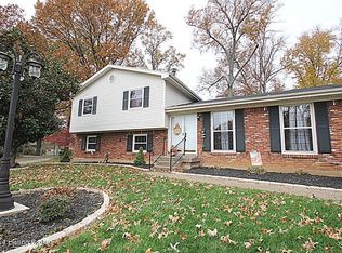 7505 Sunnyfield Ct, Louisville, KY 40220