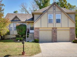 4620 NW Pennington Ln, Blue Springs, MO 64015