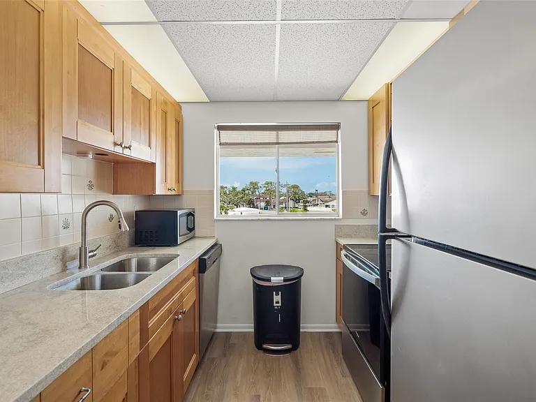 708 Tamiami Trl S #319 — Photo 11
