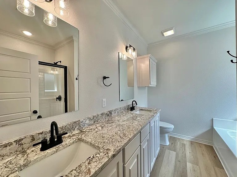 3076 Royal Garden Rd — Photo 22
