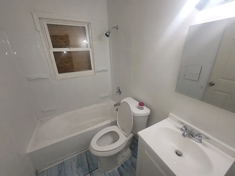 16754 West Pkwy — Photo 3