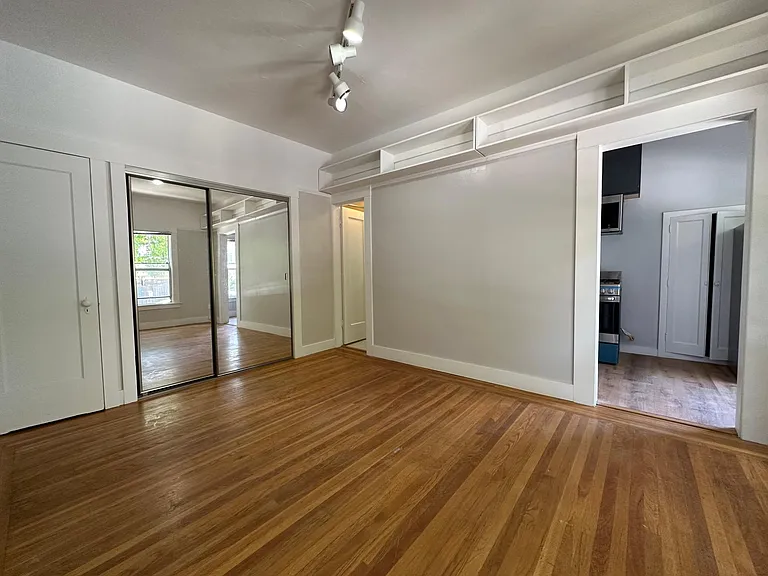 78 Glen Ave #D — Photo 3