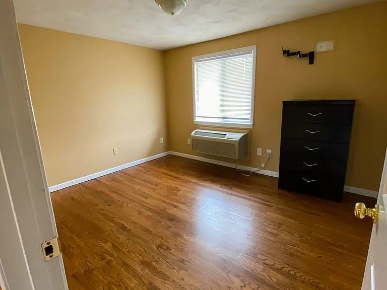 209 Robert Dr — Photo 25