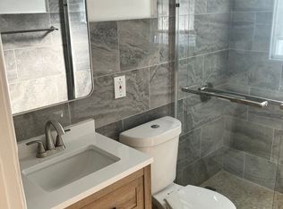 104 Bradley Ave #1, Hamden, CT 06514