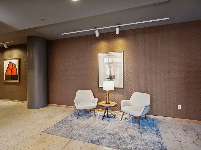 Boston Lofts — Photo 18