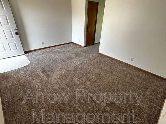 3rd image of 1304 S Jackson St