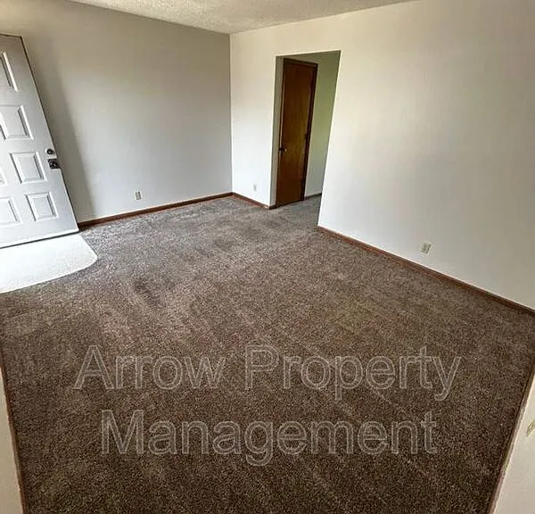 1304 S Jackson St — Photo 3