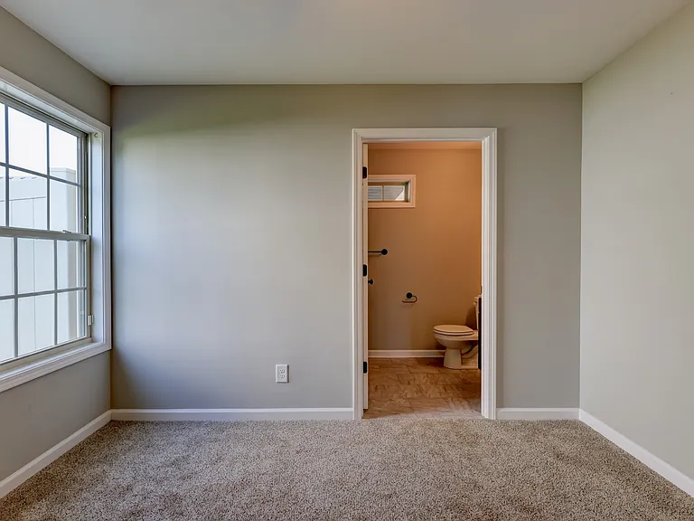 1008 Meadowview Ln — Photo 52