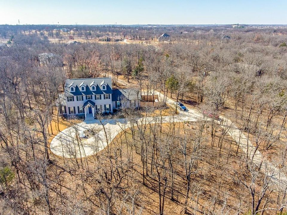 1st image of 735 Estates Dr