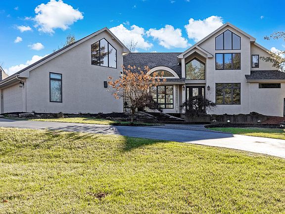 4th image of 4939 N Lake Hill Dr