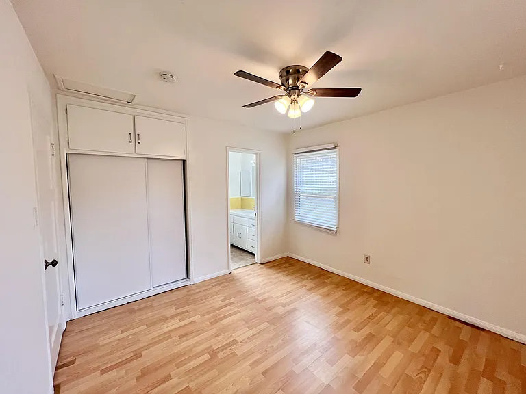 Bedroom (1)