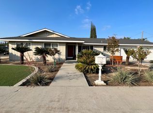 1521 Stroud Ave, Kingsburg, CA 93631