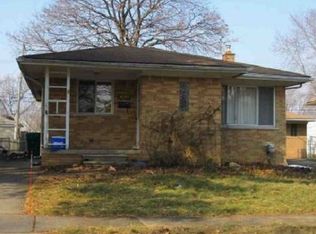 24295 Rosebud Ave, Eastpointe, MI 48021