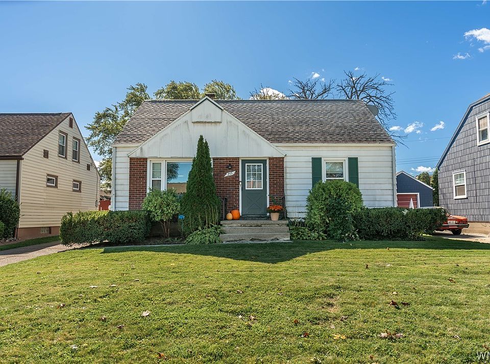 1st image of 255 Clark St