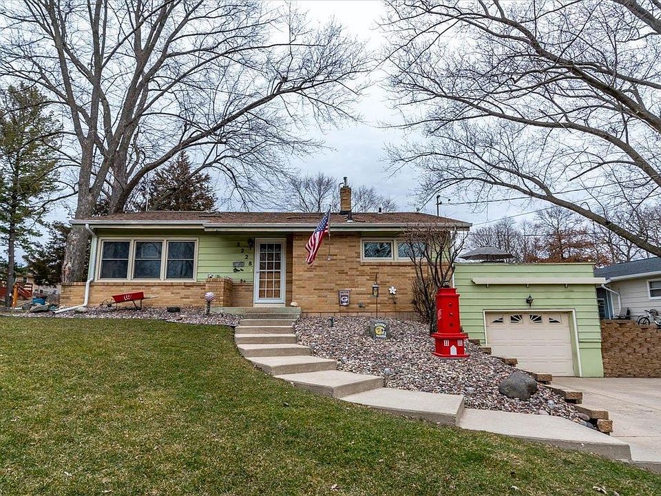 2228 West Memorial Dr, Janesville, WI 53548 Zillow