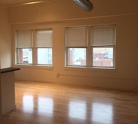 4th image of 916 Olive St Ste 1B