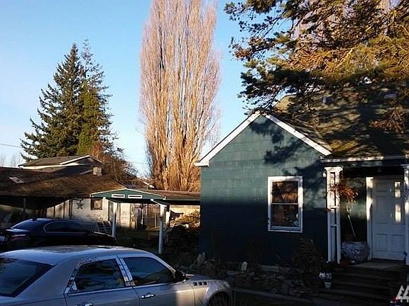 2nd image of 204 N Wall St