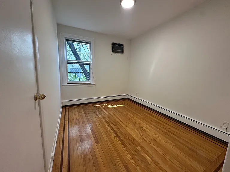 310 Bloomfield St #1 — Photo 9