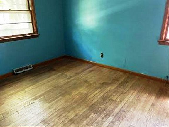 5th image of 1800 Buena Vista Dr