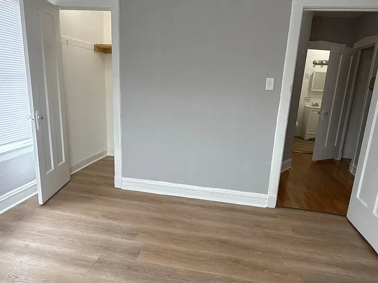 SPACIOUS 2 BEDROOM APARTMENTS AVAILABLE — Photo 33