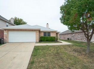 13709 Ponderosa Ranch Rd, Roanoke, TX 76262