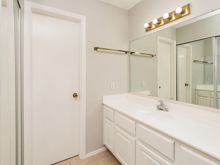 200 Pecan Dr #702 — Photo 9