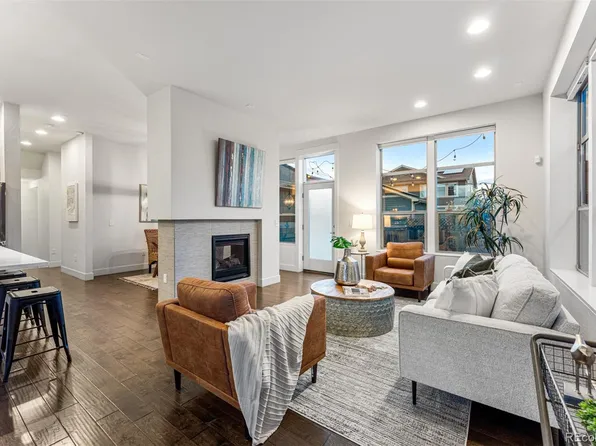 9385 E Prairie Meadow Drive, Denver, CO 80238
