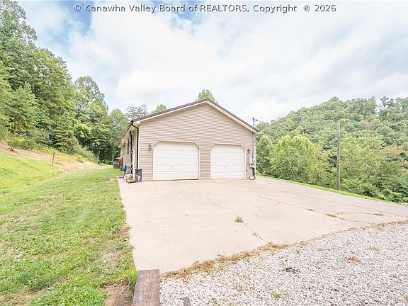 3rd image of 190 Bomont Rd