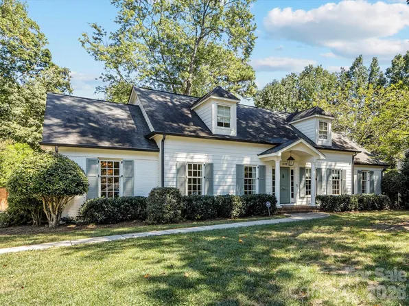 3719 Plumgrove Ct, Charlotte, NC 28210