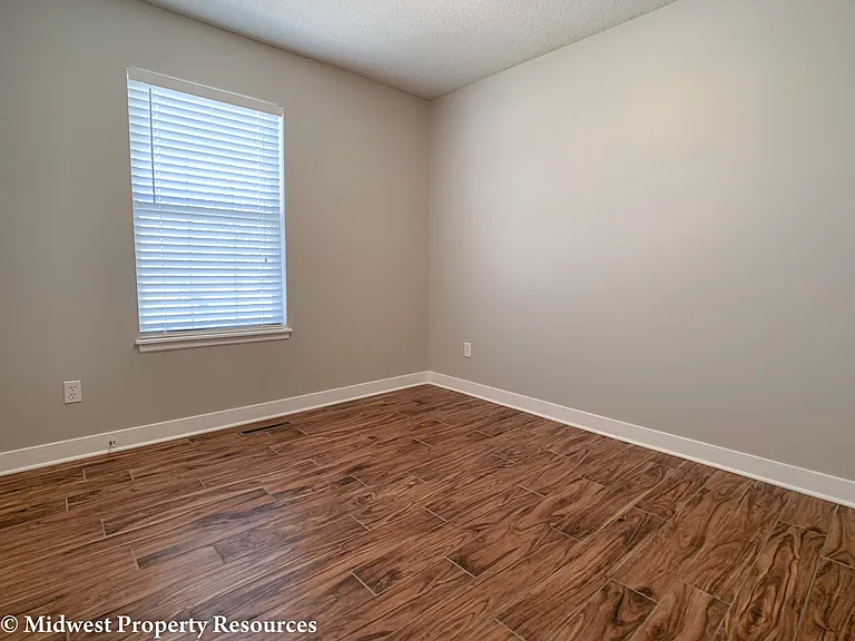 617 SE Battery Dr — Photo 15
