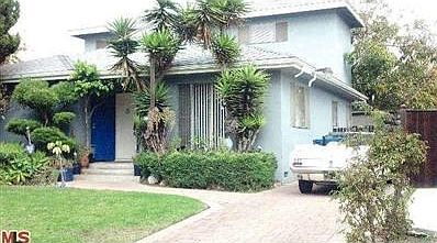 1st image of 2742 Kelton Ave
