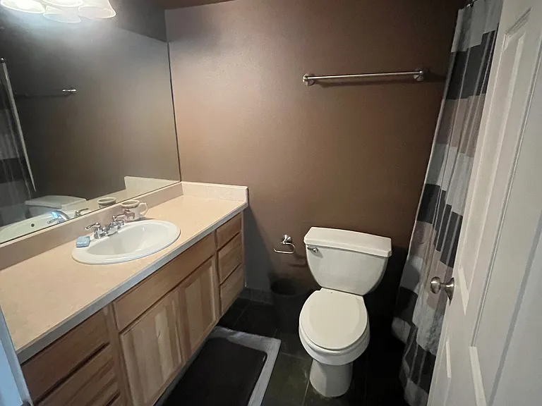 28 Colorado Ave #E — Photo 6