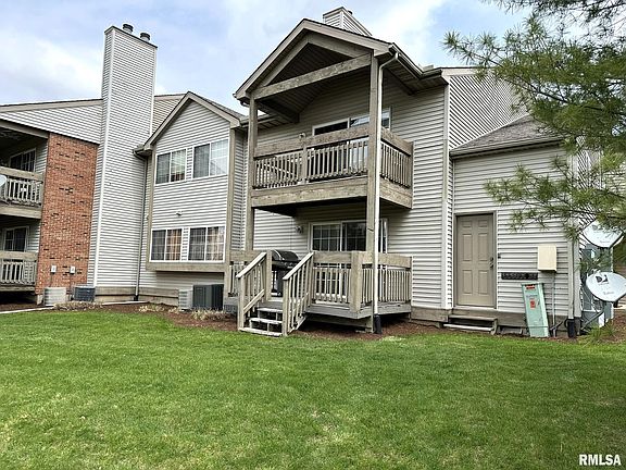 3rd image of 4571 Thornhill Dr