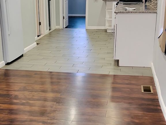 3rd image of 73 Headley Ter Floor 1