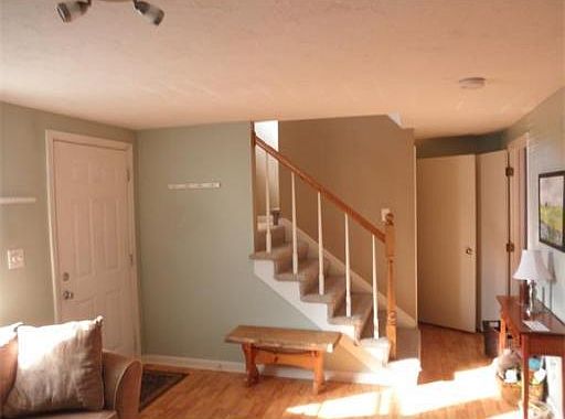 5th image of 304 Creek St #304