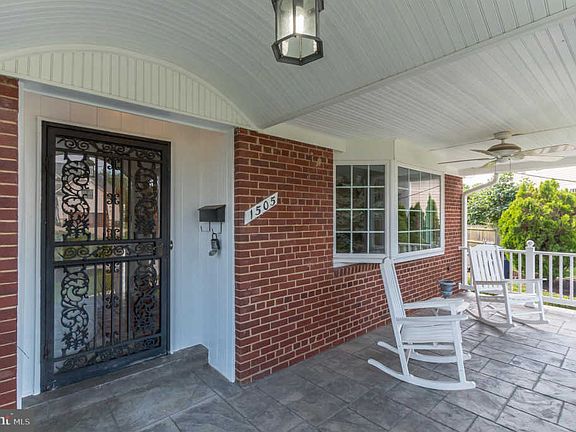 3rd image of 1505 Dewberry Ct