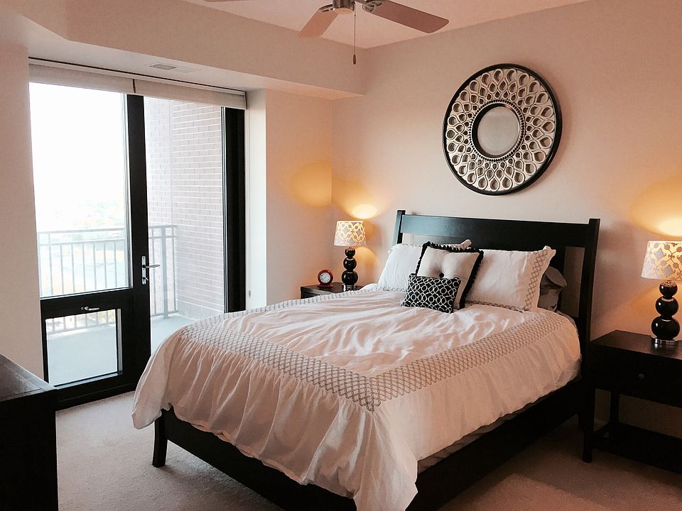 1st image of 500 Grant St E #1711