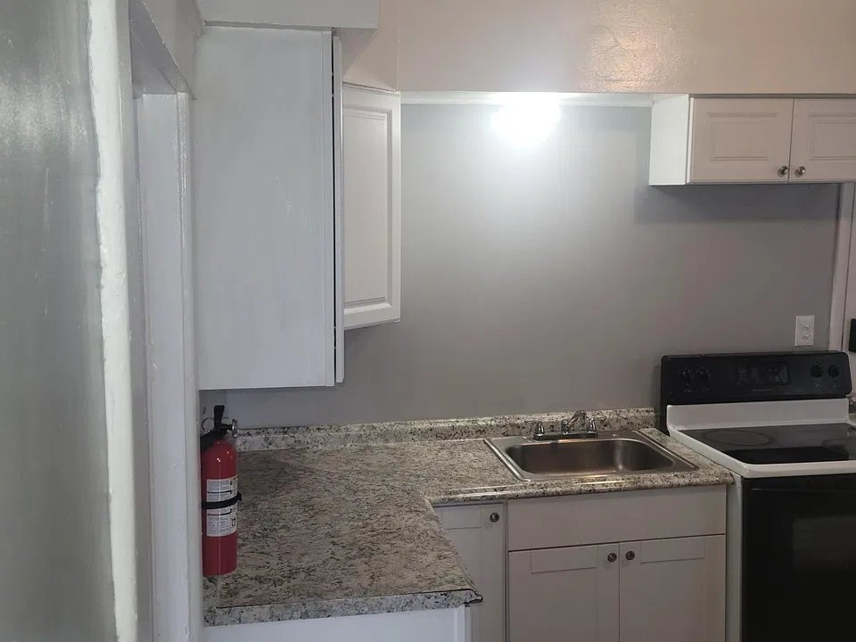 2734 Orleans Ave #4