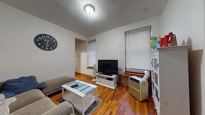 Rented by Bond New York | media 1