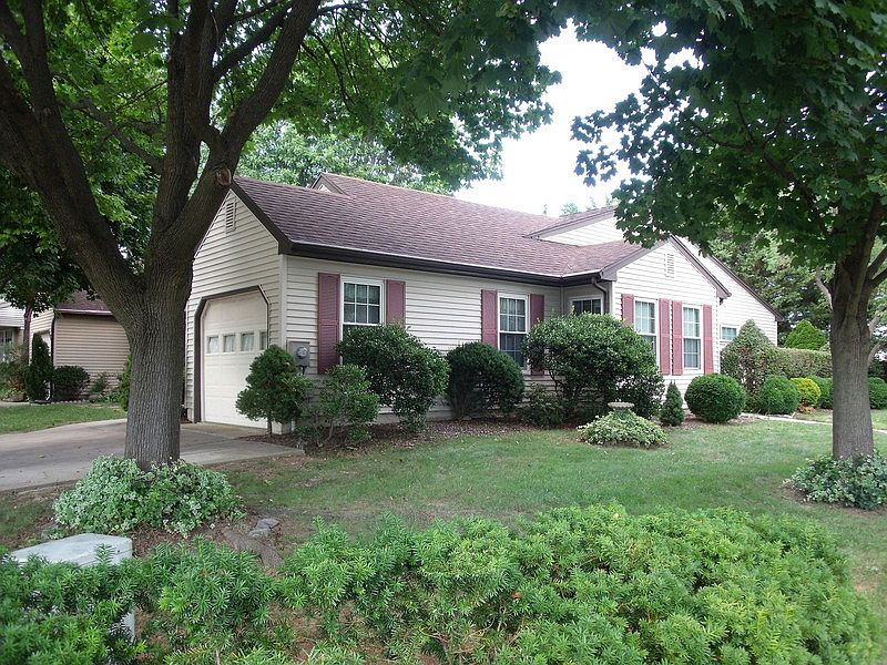 Corner lot