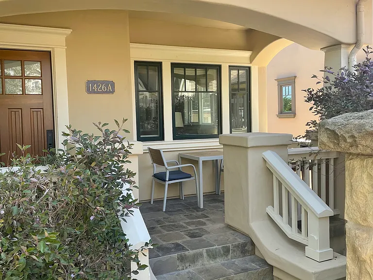 1426A Laguna St — Photo 2