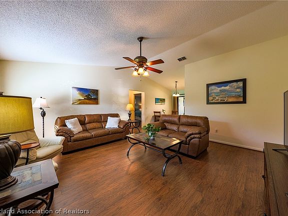 5th image of 2214 Hidden Creek Cir