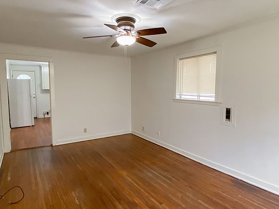 3rd image of 2710 Tupelo St