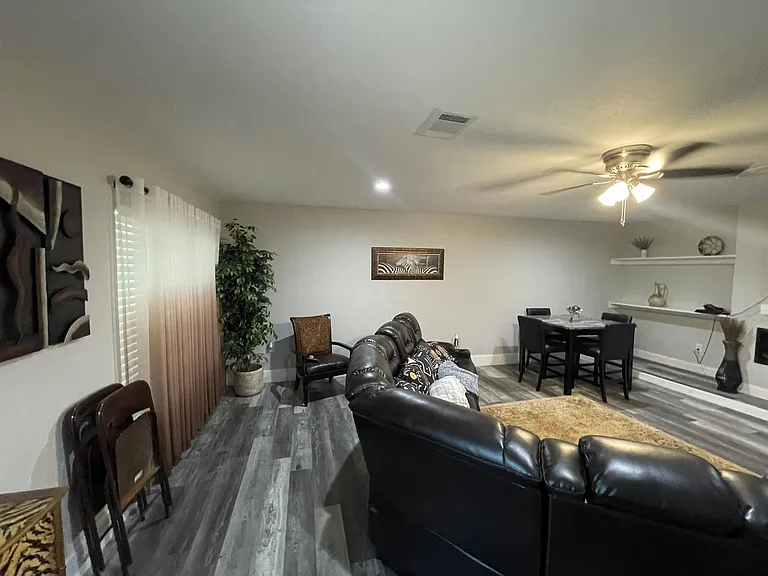 1313 E Turley St — Photo 6