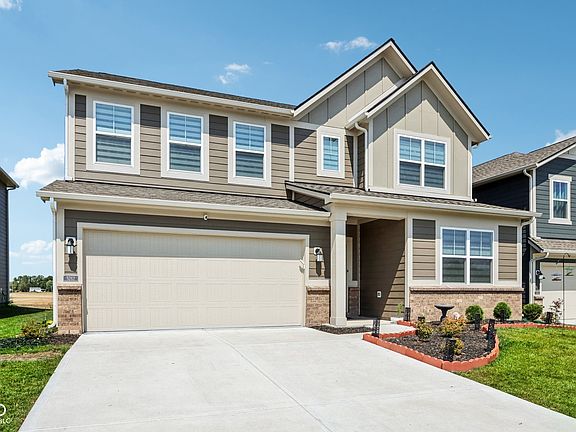 3rd image of 3262 Essex Dr