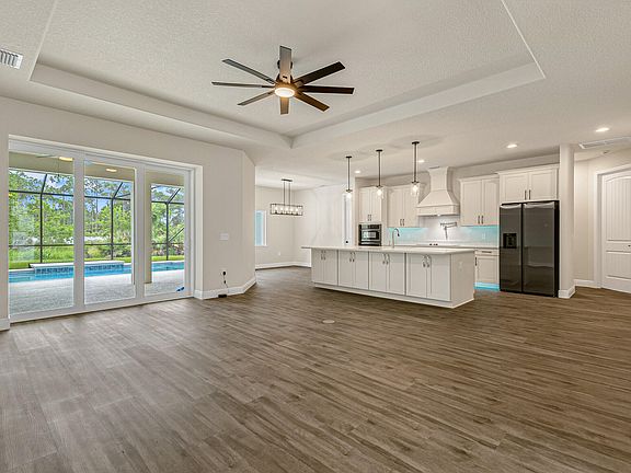 5th image of 7201 Wando Ave