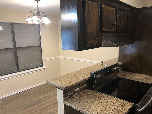 3rd image of 4402 Cedar Pass Dr