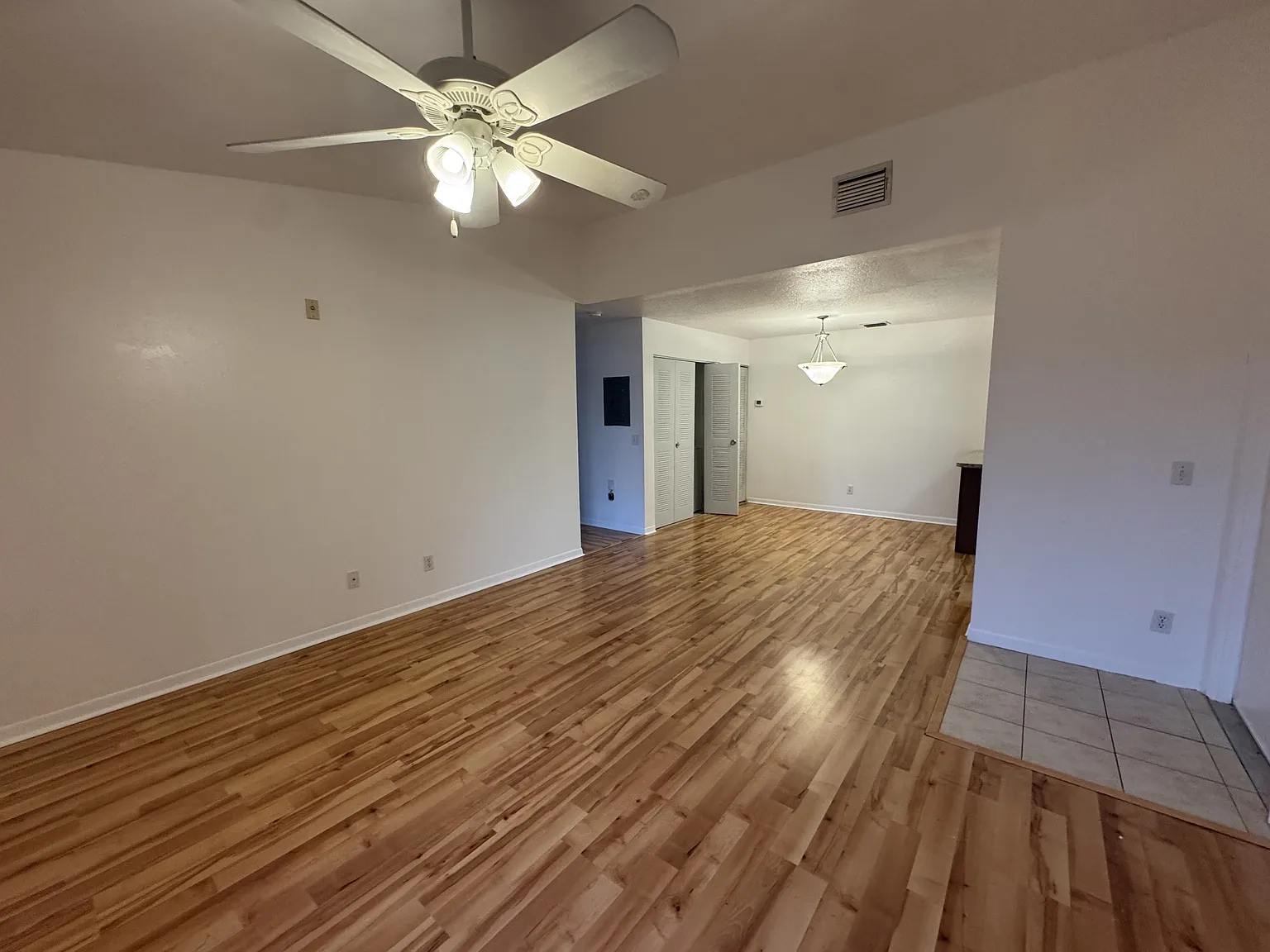 1790 Rockywood - 223 — Photo 3