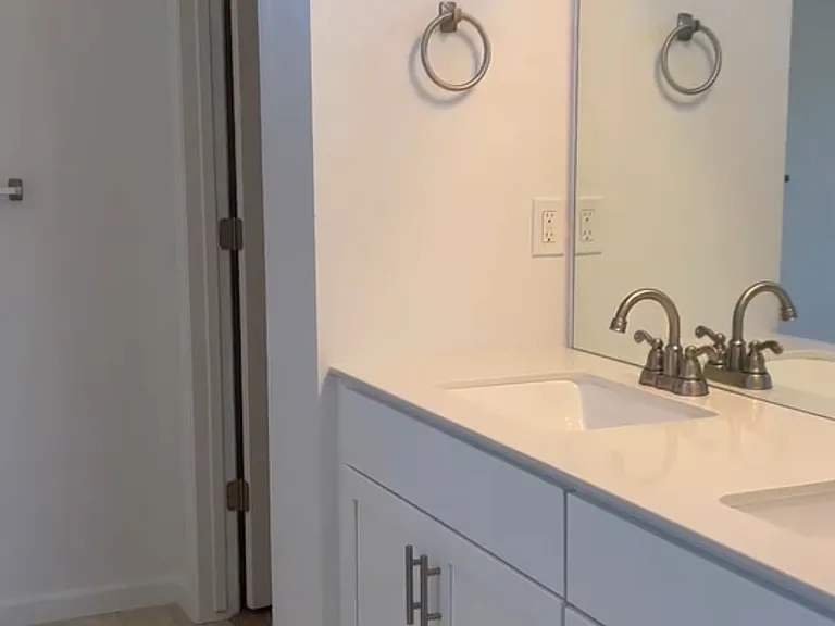 1703 Foggy Brook Dr — Photo 9